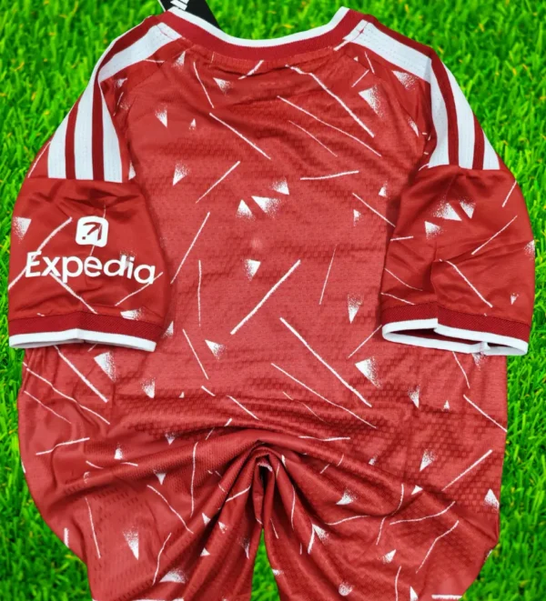 139 Liverpool Home 26-27 Player Version Jersey