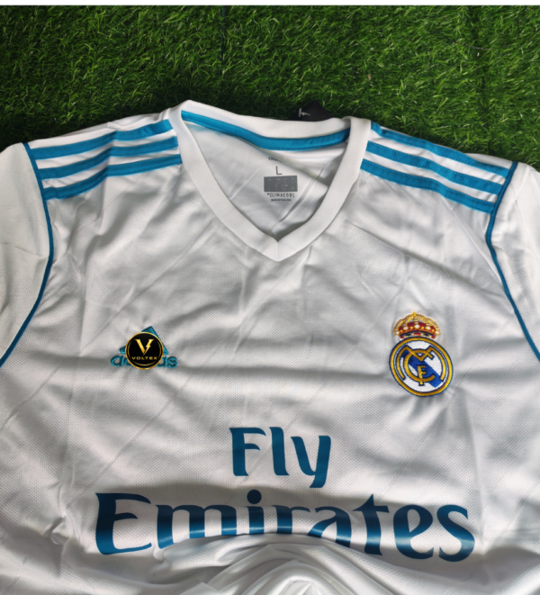 8 Real Madrid Home 2017-18 Full Sleeves Authentic Retro Retro